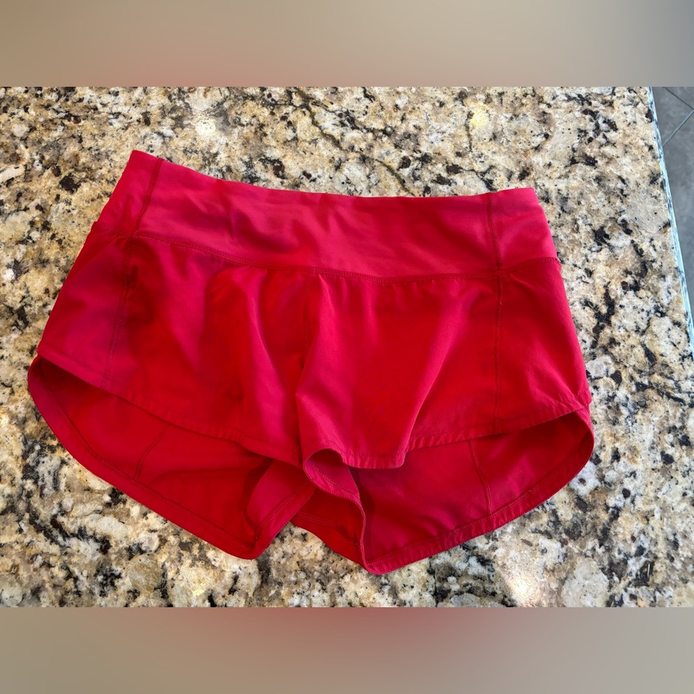 Lululemon Speed Up low rise lined shorts 2.5” inseam size 2